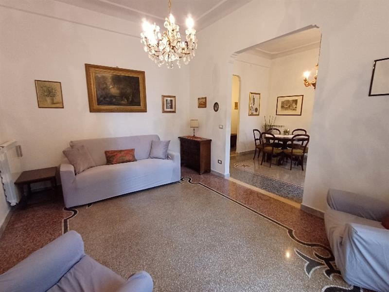 Sala con divano letto